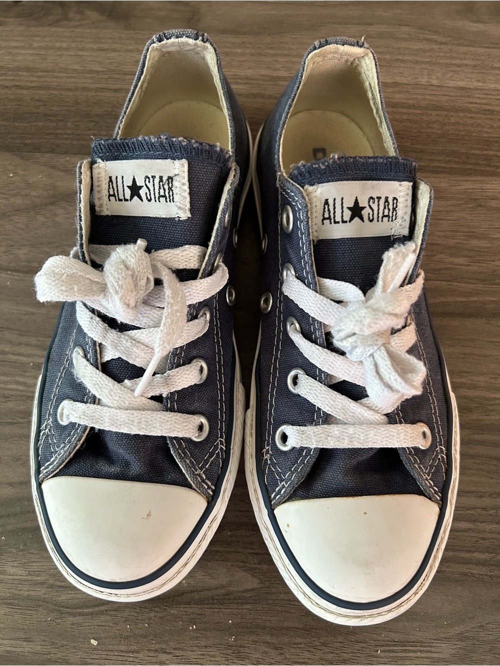 Converse Kids Low-Top Sneakers in Navy and White